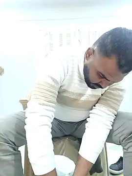 Snapshot of ListedLoin chatting on 03-20-25, 09:26 ListedLoin online show from 03-20-25, 09:26