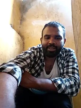 Snapshot of ListedLoin chatting on 10-31-25, 02:29 ListedLoin online show from 10-31-25, 02:29