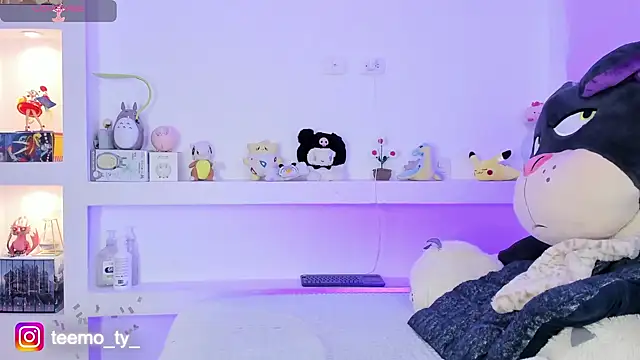 Ahri Elderwood online show from 02-13-25, 04:43