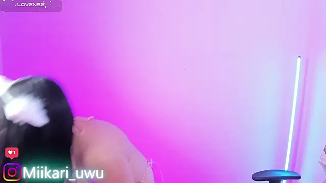 Ahri Elderwood online show from 11-06-25, 03:40