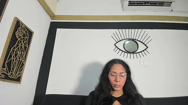 EmilyGomezLS online show from 03-31-26, 11:32