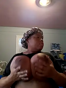 Snapshot of pinkpassionpleaser chatting on 12-21-24, 01:21 pinkpassionpleaser online show from 12-21-24, 01:21