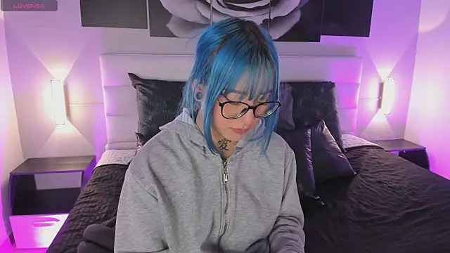 sofi bakerr online show from 10-20-25, 11:32