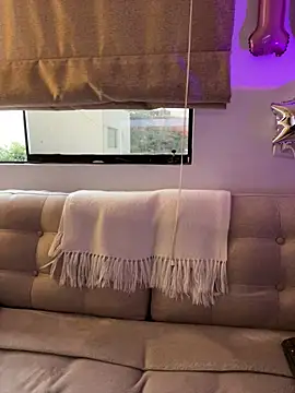 Snapshot of DaryRos chatting on 01-16-26, 11:31 DaryRos online show from 01-16-26, 11:31