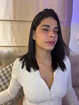 Snapshot of DaryRos chatting on 02-12-26, 10:49 DaryRos online show from 02-12-26, 10:49