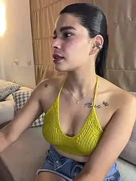 Snapshot of DaryRos chatting on 02-19-26, 11:34 DaryRos online show from 02-19-26, 11:34