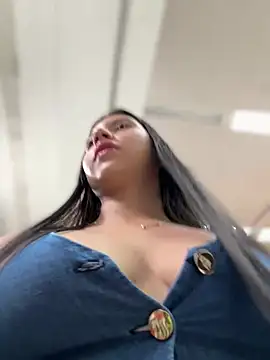 VAL PRINCESS online show from 01-16-25, 09:19