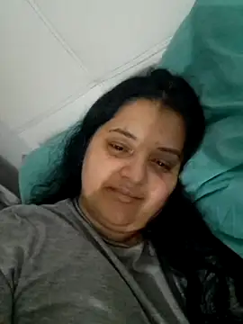 sarahhh1987 online show from 02-25-26, 06:17