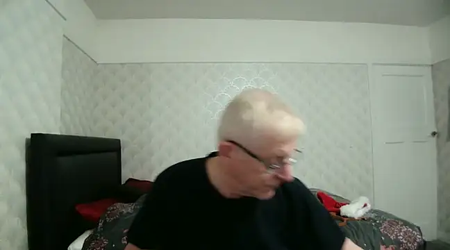 shaun63m online show from 12-19-24, 01:18