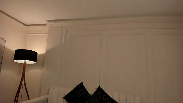 AliceHarper  online show from 12-15-25, 05:39