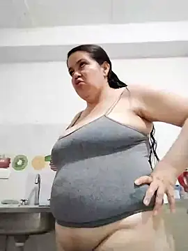 Snapshot of lunanataly chatting on 01-09-25, 05:43 lunanataly online show from 01-09-25, 05:43