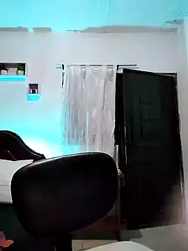 Snapshot of lunanataly chatting on 01-22-25, 03:40 lunanataly online show from 01-22-25, 03:40