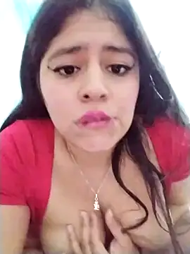 Snapshot of lunanataly chatting on 01-31-25, 11:35 lunanataly online show from 01-31-25, 11:35