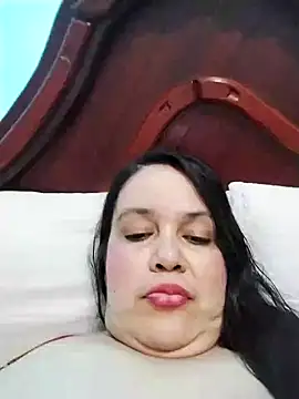 Snapshot of lunanataly chatting on 02-12-25, 12:16 lunanataly online show from 02-12-25, 12:16