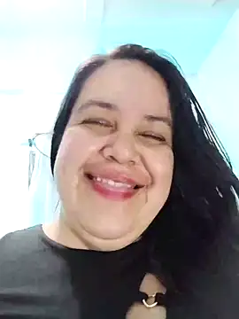 Snapshot of lunanataly chatting on 02-15-25, 10:52 lunanataly online show from 02-15-25, 10:52