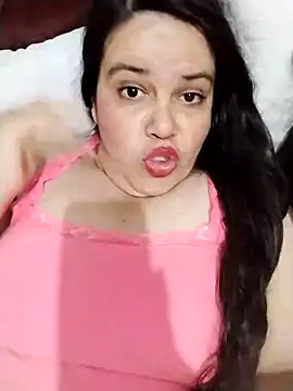 Snapshot of lunanataly chatting on 02-19-25, 12:03 lunanataly online show from 02-19-25, 12:03