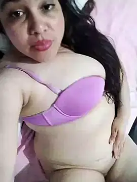 Snapshot of lunanataly chatting on 02-25-25, 02:47 lunanataly online show from 02-25-25, 02:47