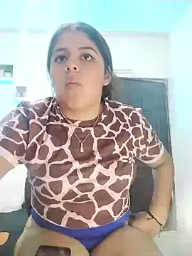 Snapshot of lunanataly chatting on 02-27-25, 07:58 lunanataly online show from 02-27-25, 07:58