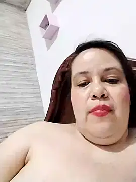 Snapshot of lunanataly chatting on 03-11-25, 01:26 lunanataly online show from 03-11-25, 01:26