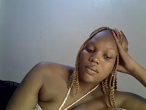 Pretty-sassy online show from 02-06-25, 08:02