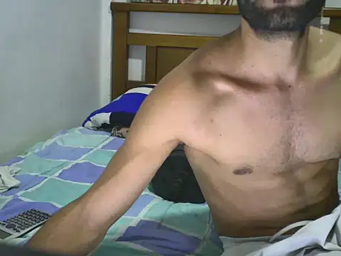 Snapshot of hideonbush051 chatting on 09-29-25, 03:17 hideonbush051 online show from 09-29-25, 03:17