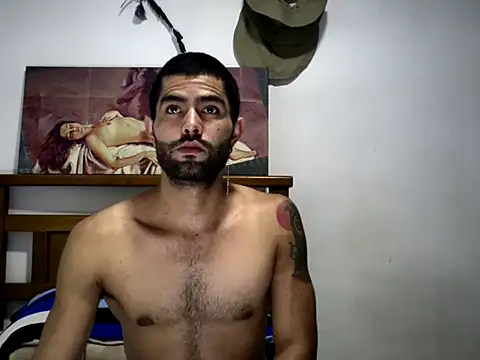 Snapshot of hideonbush051 chatting on 10-14-25, 12:55 hideonbush051 online show from 10-14-25, 12:55