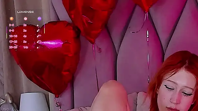 Snapshot of Eva_Cramer chatting on 02-21-25, 10:48 Eva Cramer online show from 02-21-25, 10:48