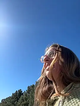 Snapshot of jungleangel chatting on 03-09-25, 05:17 jungleangel online show from 03-09-25, 05:17