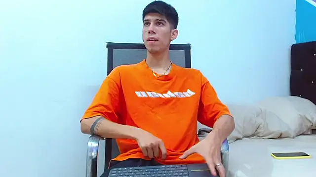 jhony-sex online show from 03-19-25, 02:48