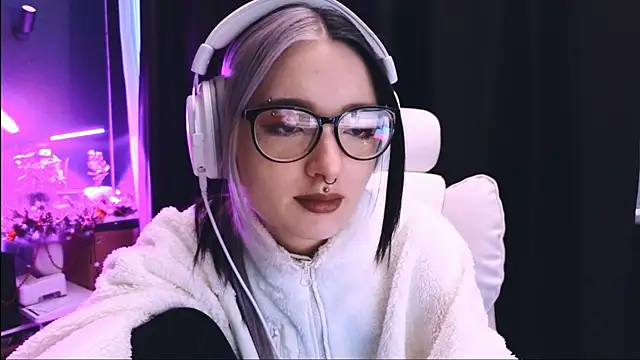 Avi Nile online show from 01-26-25, 02:14