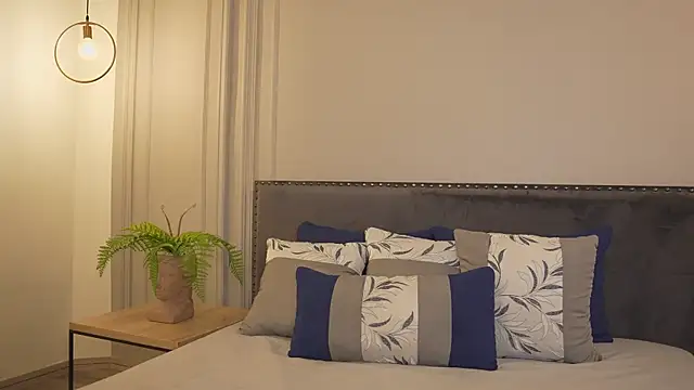 IrisBaker online show from 02-14-26, 11:01