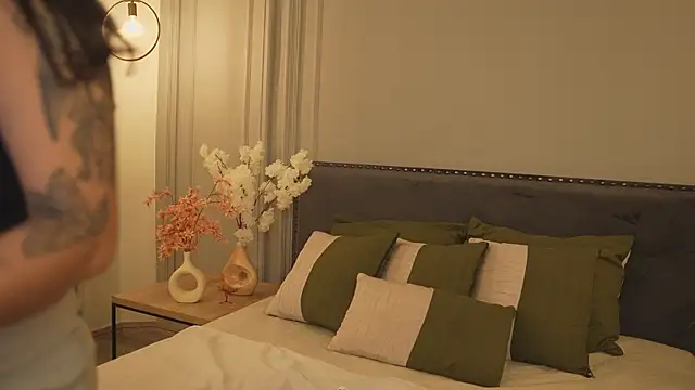 IrisBaker online show from 02-28-26, 10:44