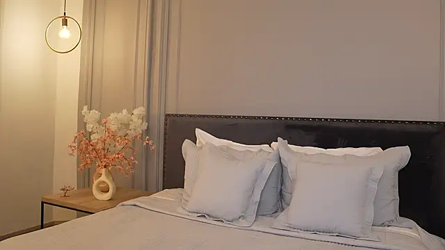 IrisBaker online show from 04-16-26, 10:23