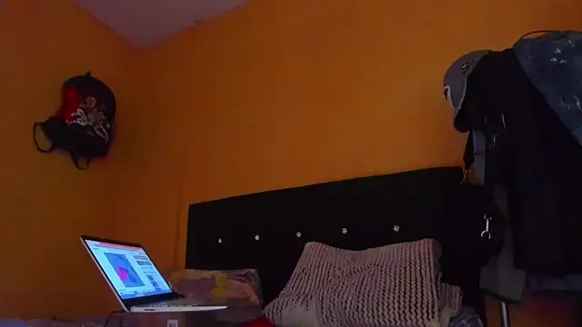 Snapshot of smoker445 chatting on 02-01-26, 05:00 smoker445 online show from 02-01-26, 05:00