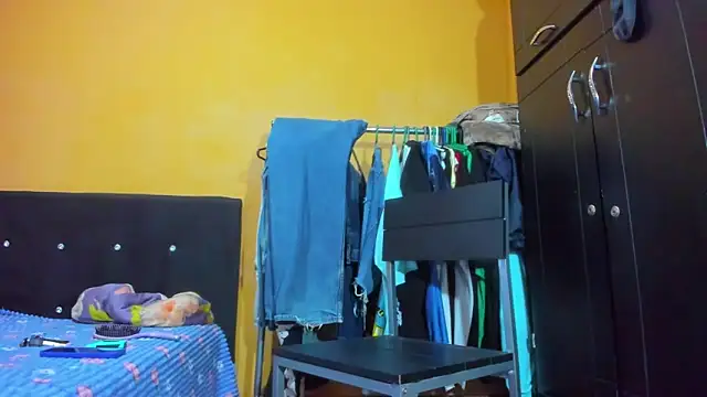 Snapshot of smoker445 chatting on 02-17-26, 08:59 smoker445 online show from 02-17-26, 08:59