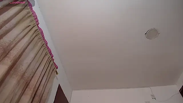 Snapshot of cataleyya_666 chatting on 01-31-25, 05:32 cataleyya 666 online show from 01-31-25, 05:32