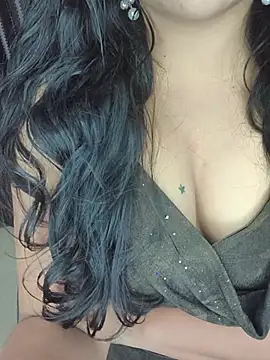 Tanvi-patil online show from 12-17-25, 06:14