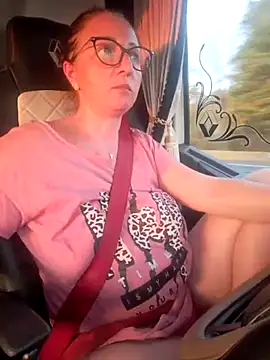 cuplubijoanna online show from 03-07-25, 06:24