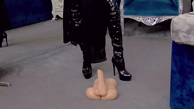 EmmaDevereaux online show from 03-18-25, 05:52