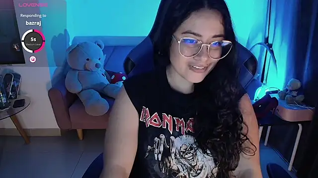 LauraHawkes online show from 03-08-25, 04:34