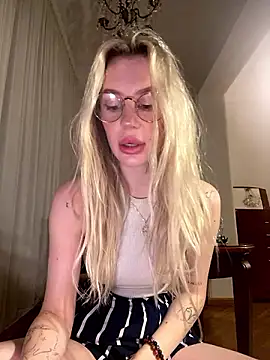 Snapshot of meanexx chatting on 12-08-24, 04:07 meanexx online show from 12-08-24, 04:07