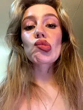 Snapshot of meanexx chatting on 09-13-25, 08:58 meanexx online show from 09-13-25, 08:58