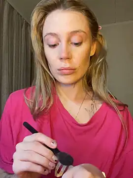 Snapshot of meanexx chatting on 09-27-25, 02:22 meanexx online show from 09-27-25, 02:22