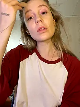 Snapshot of meanexx chatting on 10-04-25, 11:30 meanexx online show from 10-04-25, 11:30