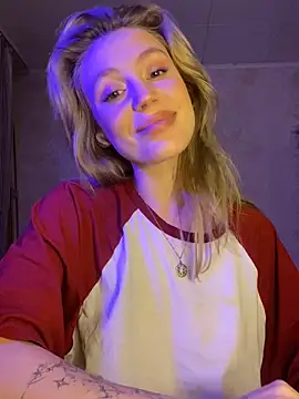 Snapshot of meanexx chatting on 10-04-25, 11:36 meanexx online show from 10-04-25, 11:36