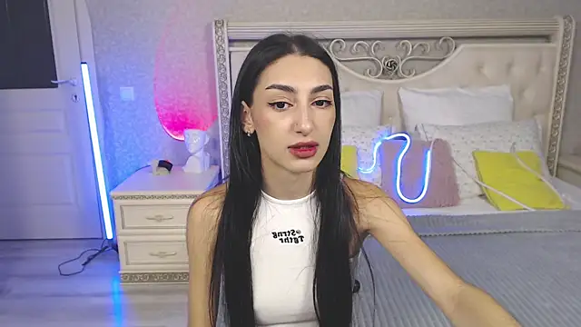 Snapshot of Lina_Robbins chatting on 10-12-25, 09:47 Lina Robbins online show from 10-12-25, 09:47