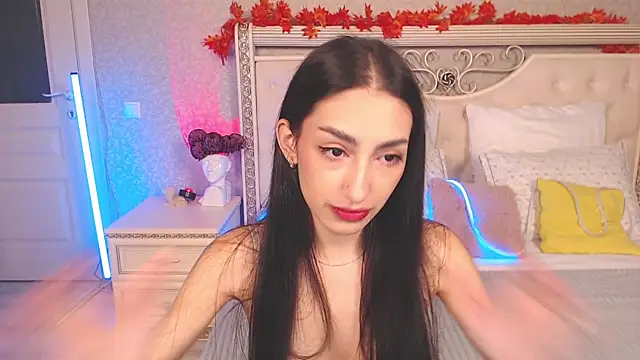 Lina Robbins online show from 11-17-25, 02:06