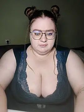 Snapshot of Chloe_WS chatting on 10-13-25, 04:56 Chloe WS online show from 10-13-25, 04:56