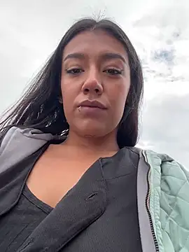 Snapshot of Samy_Vegaa chatting on 12-28-24, 03:59 Samy Vegaa online show from 12-28-24, 03:59