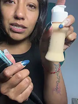 Snapshot of Samy_Vegaa chatting on 01-22-25, 10:26 Samy Vegaa online show from 01-22-25, 10:26